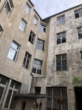 Bild 2 - 4 Zimmer Mehrfamilienhaus, Wohnhaus zum Kaufen in Halle