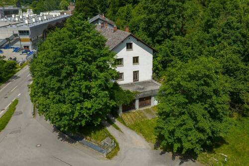 Luftaufnahme - 8 Zimmer Doppelhaushälfte in St. Blasien