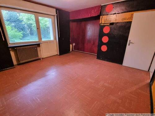 28 KG Zimmer 1 mit Zugang zum Garten Ansicht b - 