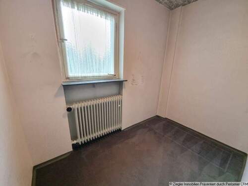 8 EG Kleines Arbeitszimmer - 