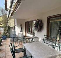 Gartenwohnung mit überdachter Terrasse, Garage und zwei PKW-Stellplätzen - Endingen