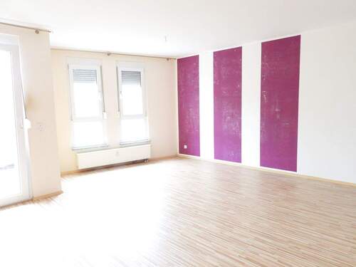 Wohnzimmer - Etagenwohnung mit 86,00 m&sup2; in Wendelstein zum Kaufen