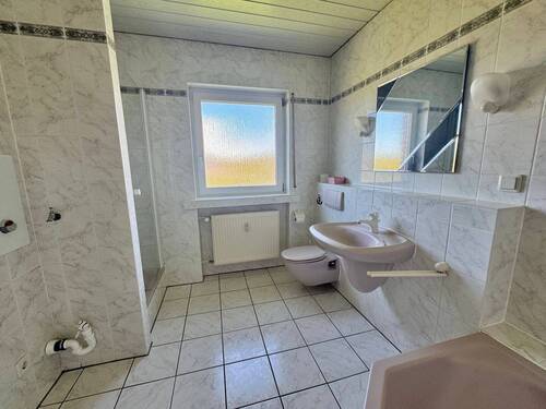 Badezimmer Ansicht 2 - 