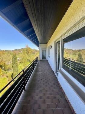 Balkon Ansicht 2 - 3 Zimmer Etagenwohnung in Taunusstein