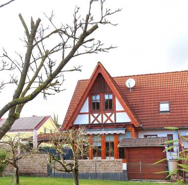 Aussenansicht - 4 Zimmer Doppelhaushälfte zum Kaufen in Staufenberg