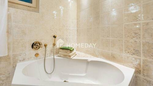 KG Badezimmer 2 - 