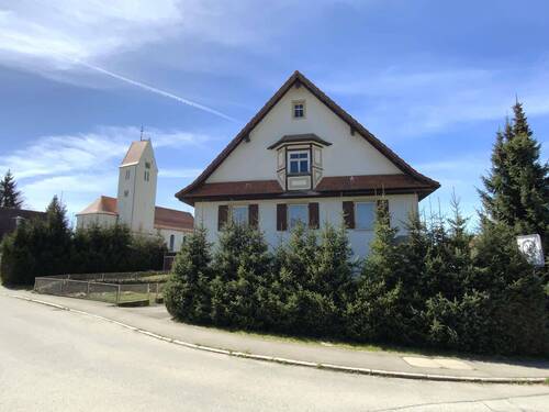 Hausansicht - 1 Zimmer Mehrfamilienhaus, Wohnhaus zum Kaufen in Bad Wurzach