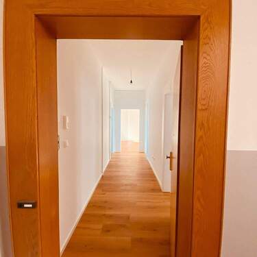 Flur - 3 Zimmer Etagenwohnung zur Miete in Augsburg