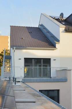 Außenansicht 2.OG Küchenbereich & West-Terrasse - 