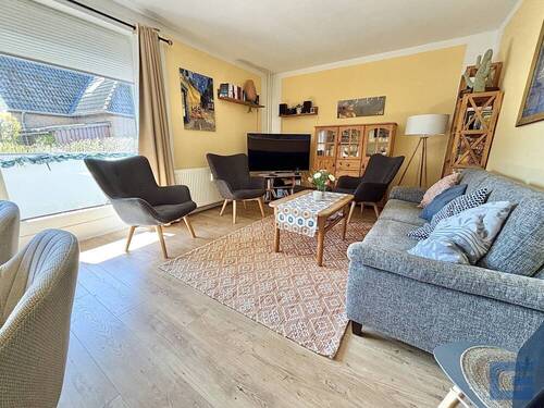 Wohnbereich - Clever investieren: Gepflegte Wohnung mit Balkon und stabiler Mieteinnahme! - Preetz