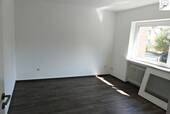 Schlafzimmer (vor Einzug des Mieters) - 