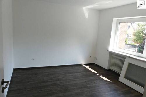 Schlafzimmer (vor Einzug des Mieters) - 