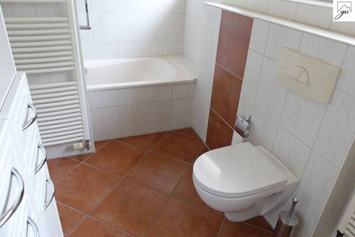 Badezimmer (vor Einzug des Mieters) - 