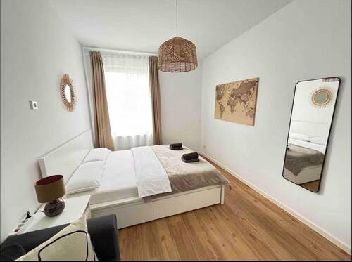 Schlafzimmer - Sanierte 2 Zi-Whg. mit Einbauküche + Nähe Maschsee