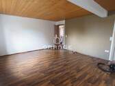 Wohnzimmer OG - * Bauernhaus mit zwei Wohneinheiten und Nebengebäuden in Heidenheim - OT *