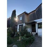 Freistehendes, vielseitig nutzbares Zweifamilienhaus mit großem Garten - Nieder-Olm Freistehendes, vielseitig nutzbares Zweifamilienhaus mit großem Garten - Nieder-Olm