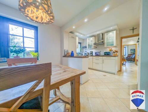 Remax-090 - 