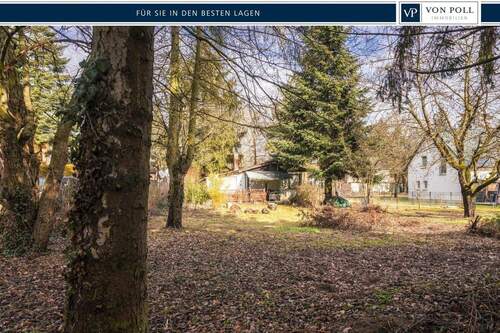 Titel - Bauträgerfreies Grundstück mit sehr guter Bebaubarkeit !