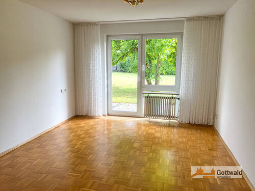 Schlafzimmer / Büro mit Gartenzugang - Einfamilienhaus mit 166,20 m² in Göppingen zum Kaufen