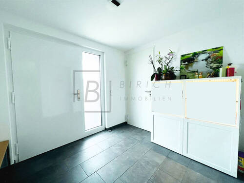 Flur - 5 Zimmer Doppelhaushälfte zum Kaufen in Nersingen