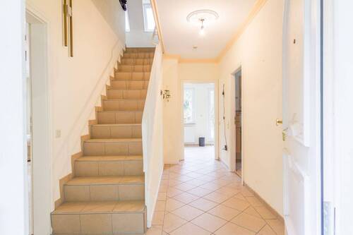 Eingangsbereich - 3 Zimmer Einfamilienhaus zum Kaufen in Hamburg / Sasel