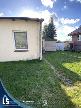 Seitenansicht Strasse - 