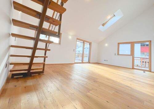 WZ - 6 Zimmer Mehrfamilienhaus, Wohnhaus in Berg