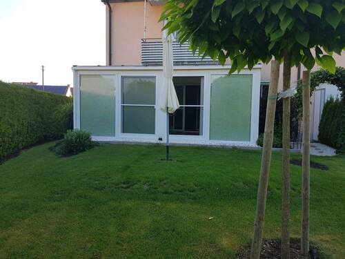 Wintergarten - Reserviert! Zuhause sein! 4-Zi-EG-Wohnung mit Wintergarten, Souterrain & 2 Stellplätzen