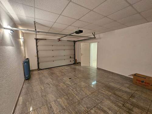 Garage - 