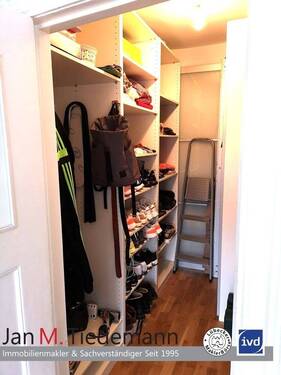 I OG begehbarer Kleiderschrank - 