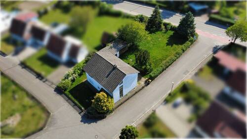 Nord-West Ansicht - **RESERVIERT** Zwei Wohneinheiten unter einem Dach - Sanierungsbedürftiges Haus mit Potenzial für Familien oder Investoren