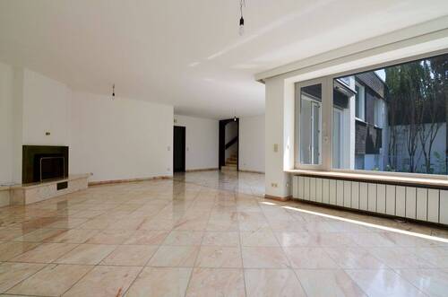 Wohn-Esszimmer - Bungalow mit 136,00 m&sup2; in München zum Kaufen