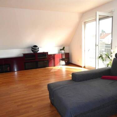 Wohnzimmer - Etagenwohnung mit 64,10 m&sup2; in Bad Homburg vor der Höhe zur Miete