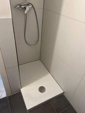 Dusche / Bad - 2 Zimmer Etagenwohnung in Essen