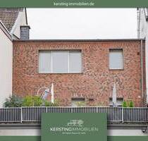Frisch renovierte 4-Zimmer-Dachgeschosswohnung (69 m²) in Uerdingens Fußgängerzone - Krefeld / Uerdingen