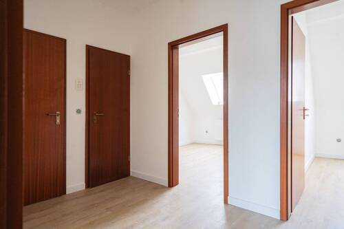 Bild 3 - 4 Zimmer Etagenwohnung in Krefeld / Uerdingen