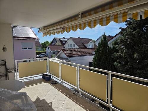 Balkon - Wohnen in Neckarnähe - großzügige 5-Zimmer-Wohnung mit Balkon in Ilvesheim