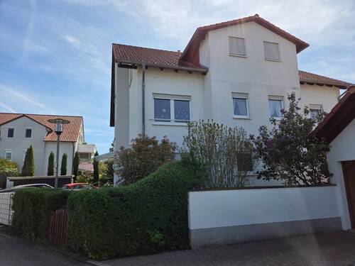 Hausansicht - Etagenwohnung mit 120,00 m&sup2; in Ilvesheim zur Miete