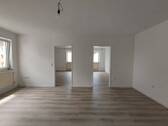 Wohnzimmer I - Neu Sanierte 3-Zimmer-Wohnung in Friedberg