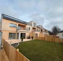 NACHHALTIG WOHNEN, ENDLOS WOHLFÜHLEN - 3-Zimmer-Neubau-Wohnung im EG mit Gartenanteil - Memmingen