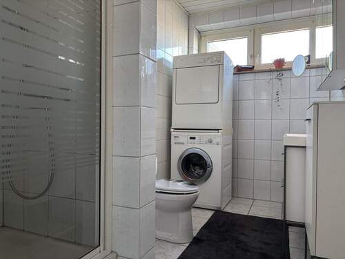 Badezimmer - Etagenwohnung mit 66,10 m&sup2; in Krefeld zum Kaufen