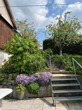 Zusatzeingang zur Wohnung - 2 Zimmer Terrassenwohnung in Neuffen