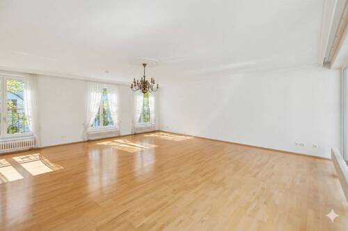 großes Wohnzimmer - 3 Zimmer Etagenwohnung zum Kaufen in Berlin