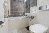 Blick ins Badezimmer - 