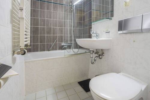 Blick ins Badezimmer - 