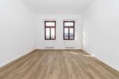 Wohnzimmer - Oben wohnen, Ruhe genießen - charmante Wohnung im 4. OG