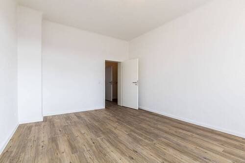 Wohnzimmer - 2 Zimmer Etagenwohnung zum Kaufen in Leipzig