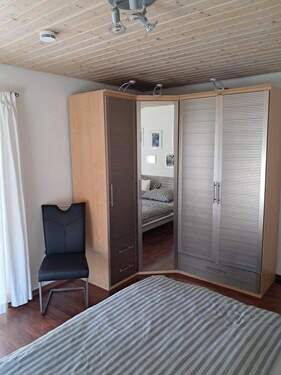Zimmer 1 - 