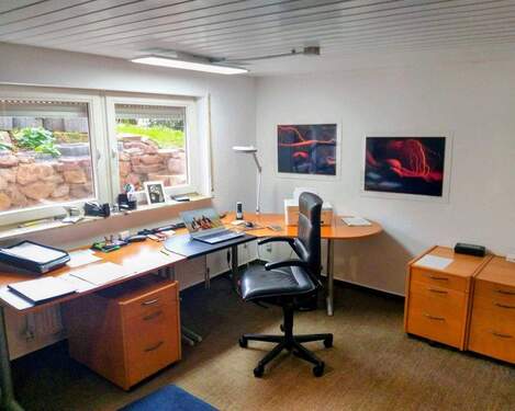 Zimmer im Untergeschoß Teil 1 - 