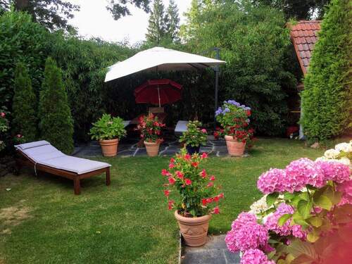 Garten mit Freisitz - 